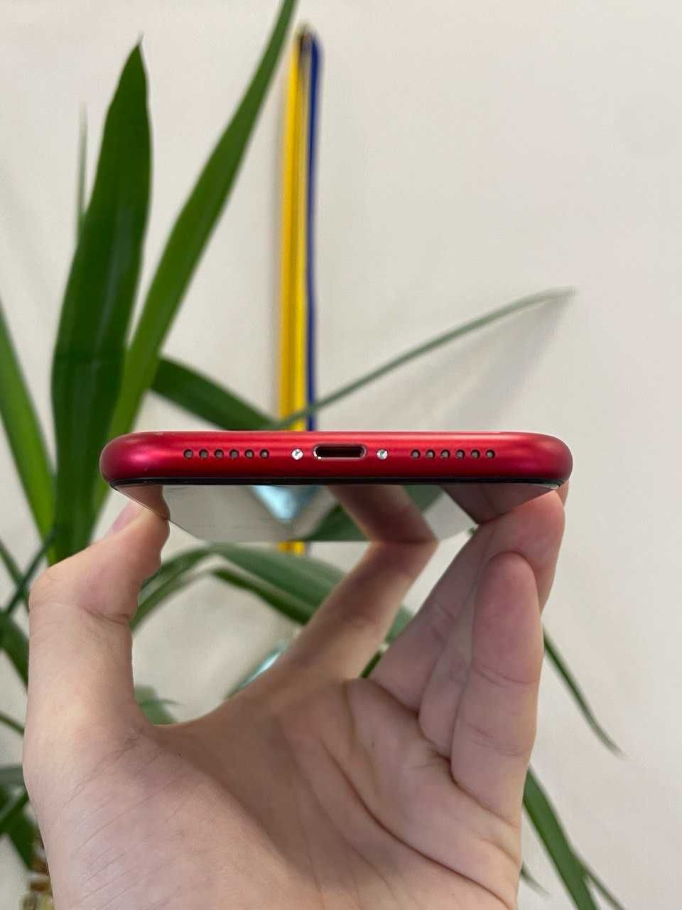 iPhone 11 64GB Red RSIM