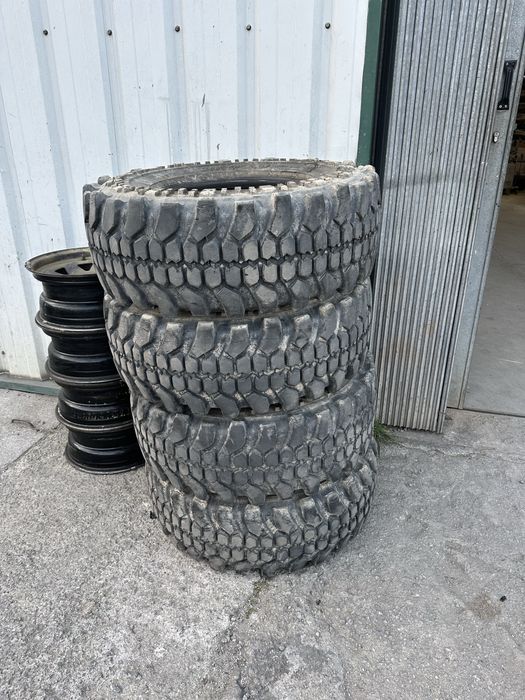 Pneus 285/75 16