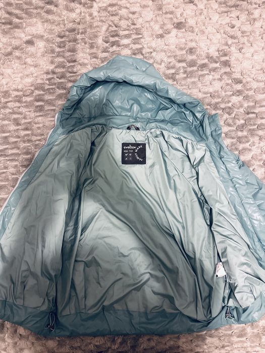 Продам куртку для дівчинки осінь-весна