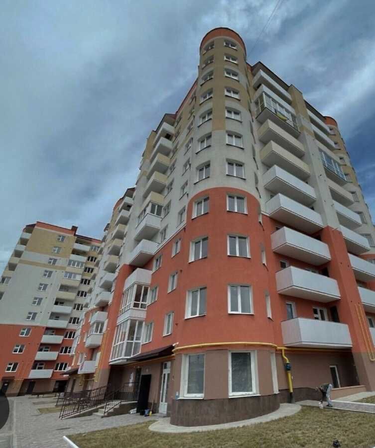Продаж 3-к квартири по вул. Володимира Великого