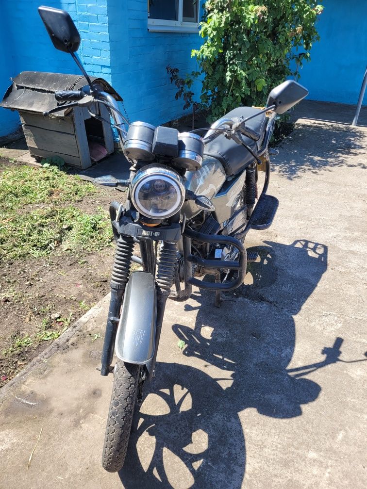 продам срочно!!! альфу мустанг 125 куб, на документах и на полном ходу