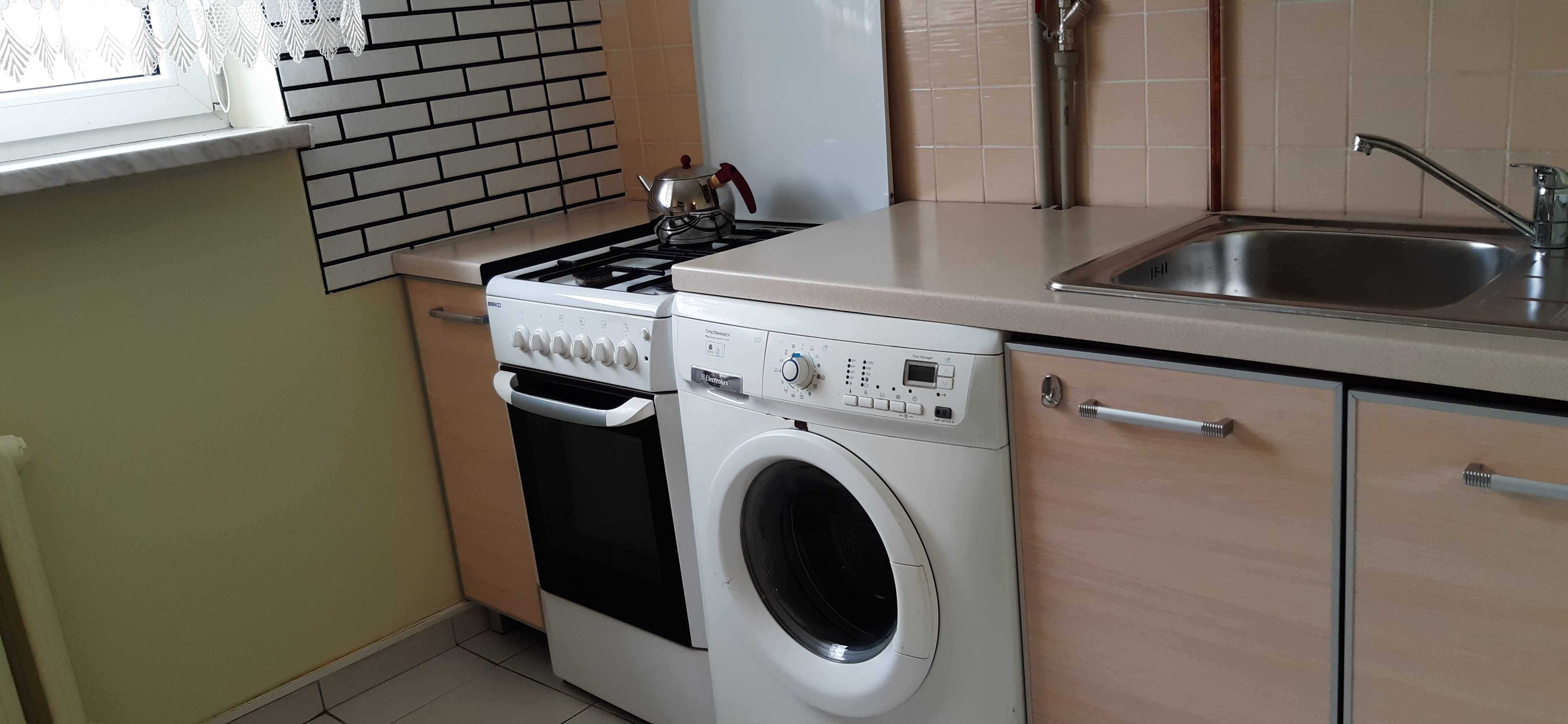 Wynajmę dużą kawalerkę Os. Muzyków Żary - Rezerwacja