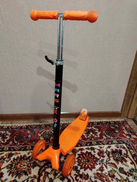 Продам дитячий самокат