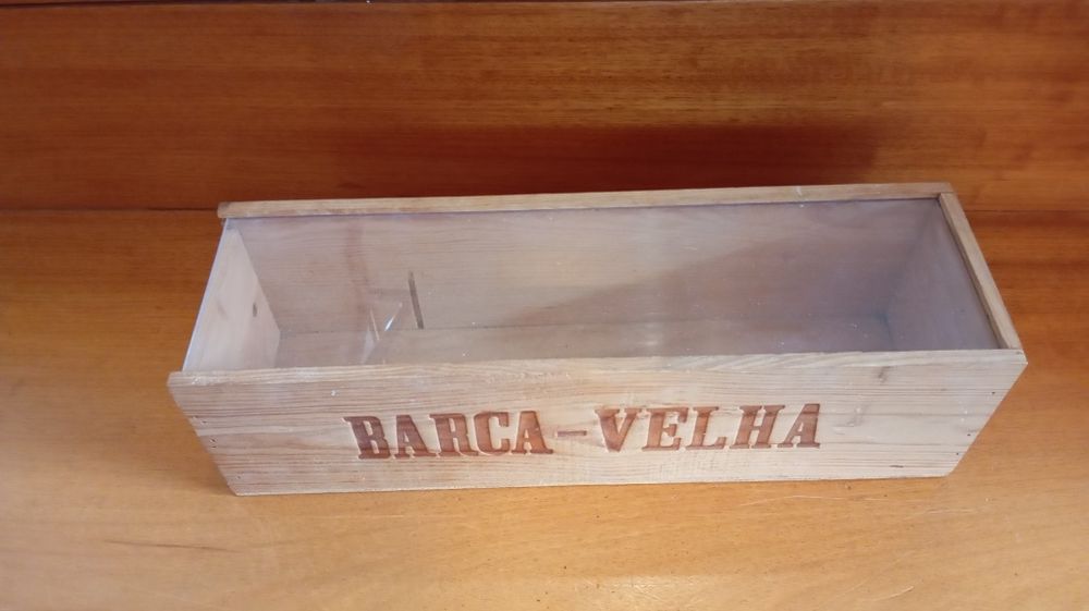 Caixa de madeira vinho Barca Velha