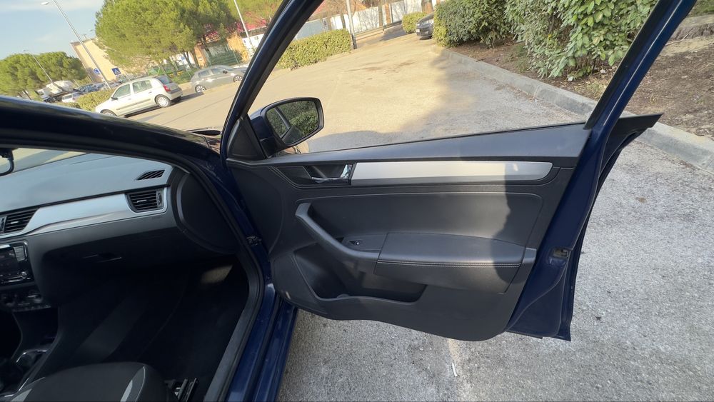 Skoda rapid sedan 1.0tsi ano 2018 gasolina