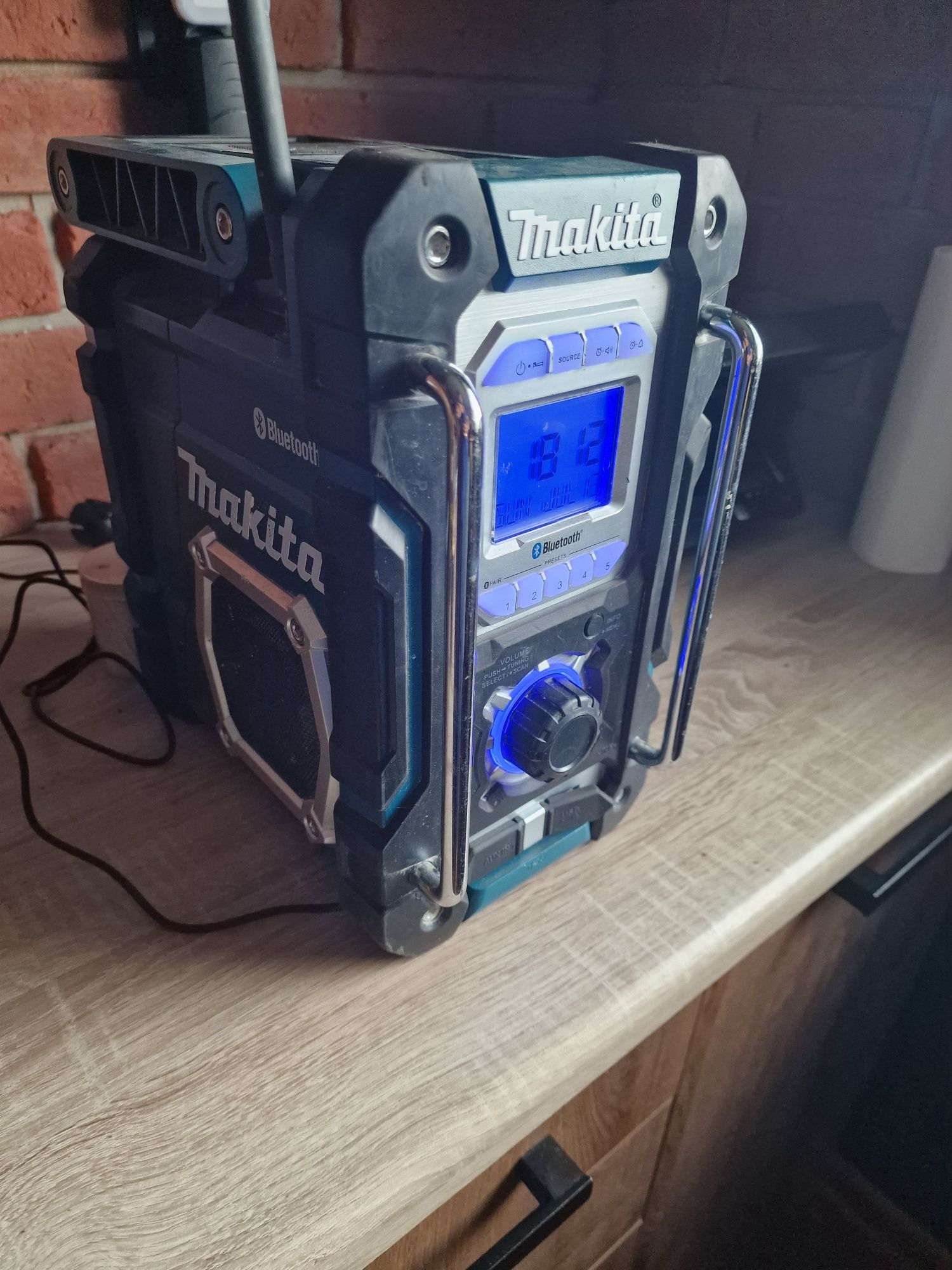 Radio makita z bloototh