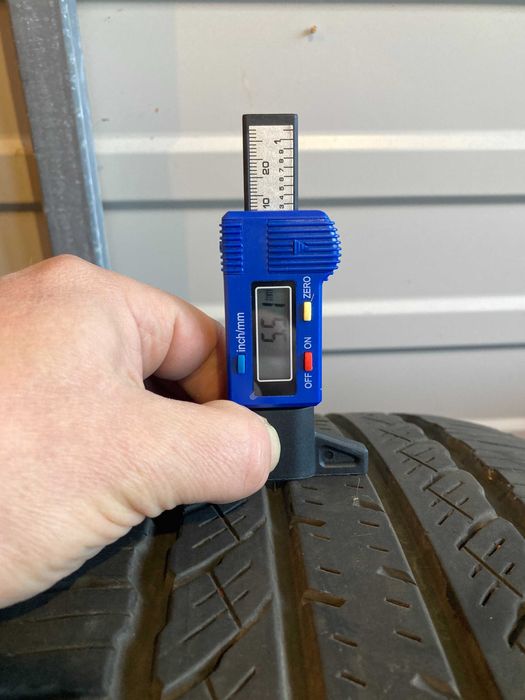 Używane Opony Wielosezonowe TOYO A36 w rozmiarze  225/55 R19