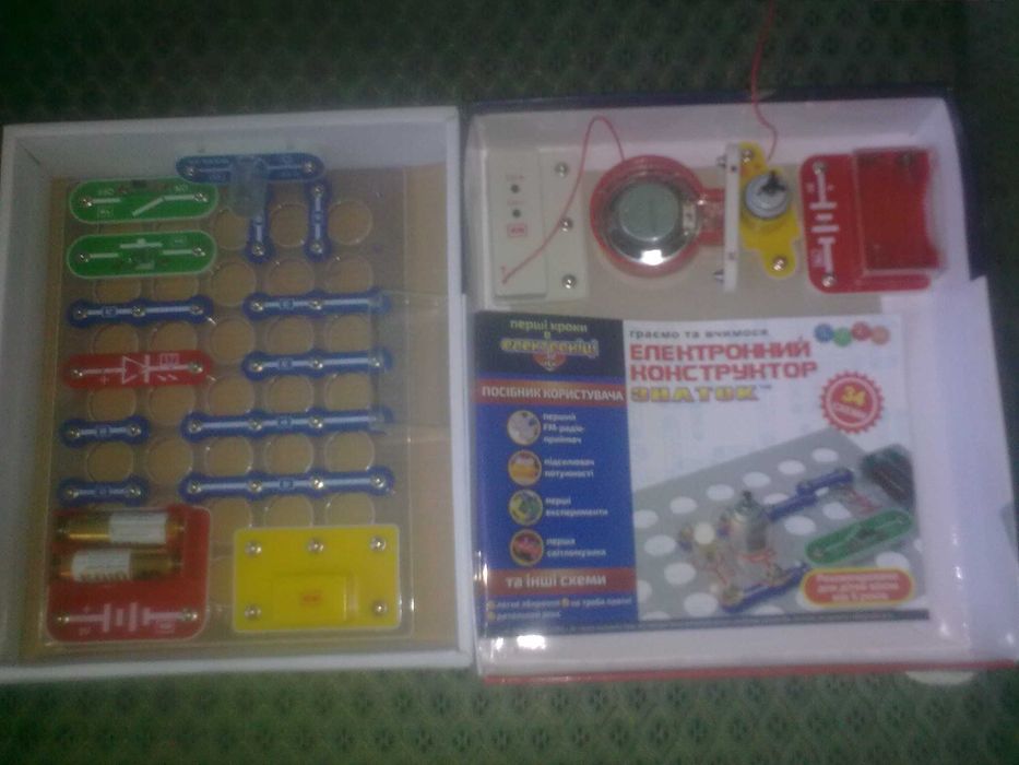 продам электронный конструктор ЗНАТОК