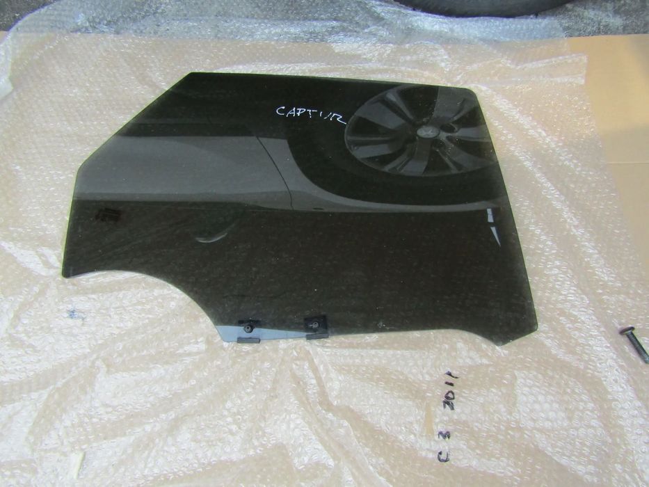 Vidro de porta tras direita Renault Captur  Original escuro
