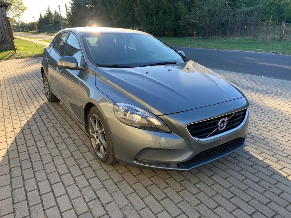 Volvo V40