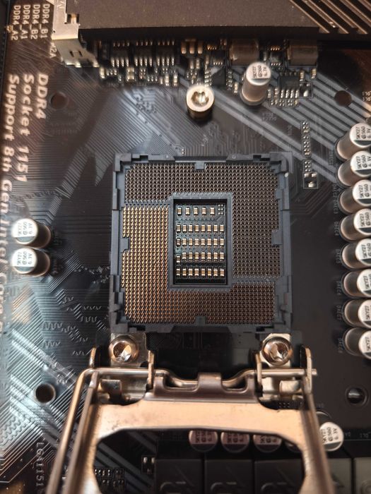 Płyta Gigabyte Z390 Gaming X + Intel i5‑9400 LGA1151 DDR4 sprawne