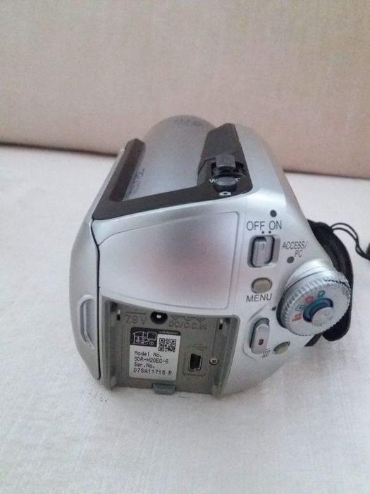 Kamera Panasonic SDR-H20 + etui