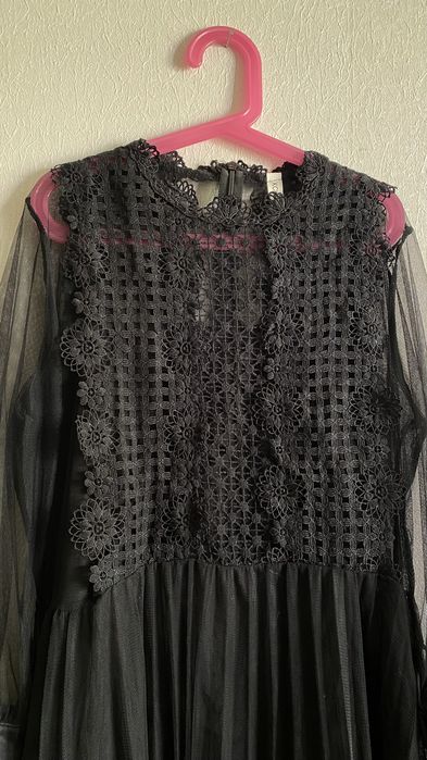 чорна фатинова сукня на випускний