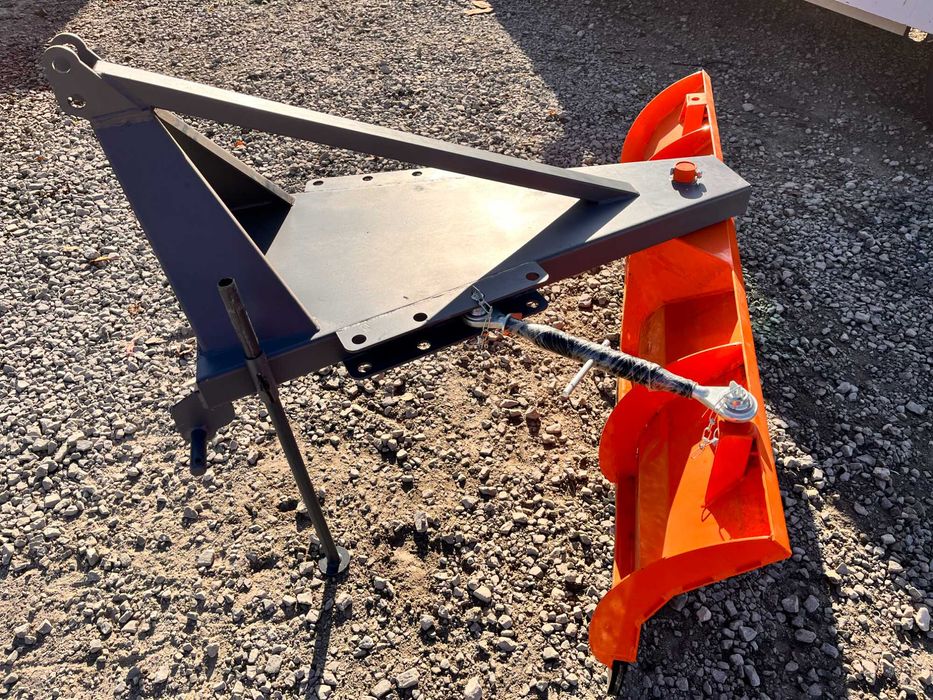 Pług do śniegu spych-do ciągnika na tył solidny  OBROTOWY  NOWY