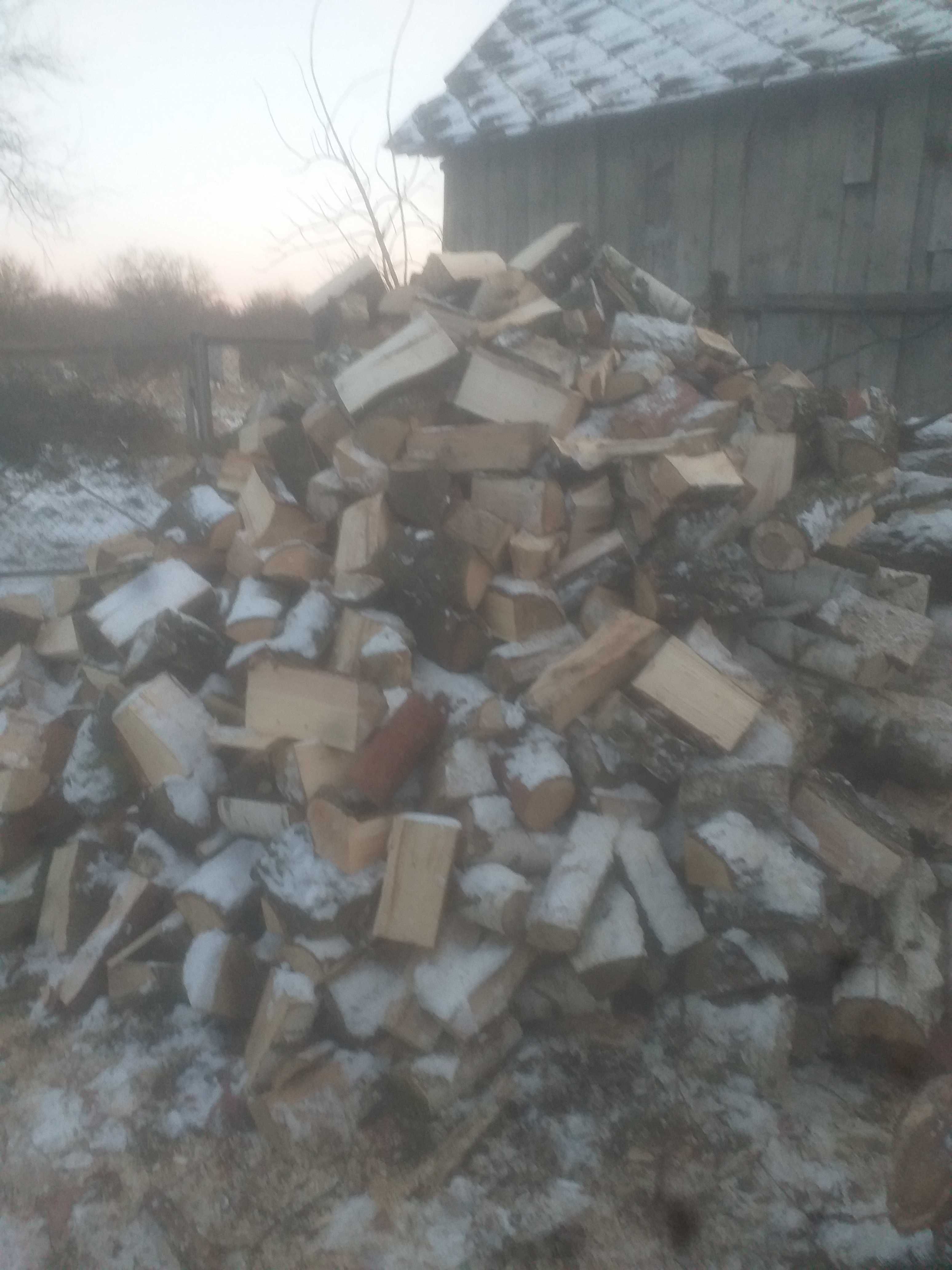 Sprzedam drewno opałowe, kominkowe  łupane. Mix.