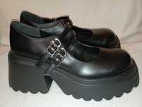 Buty Czółenka na platformie rozmiar 40 Goth Castle Party