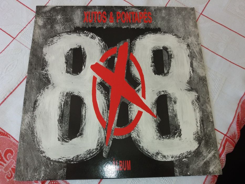 Álbum Chutos e pontapés