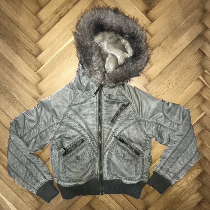 Вінтажна зимова куртка з капюшоном від river island