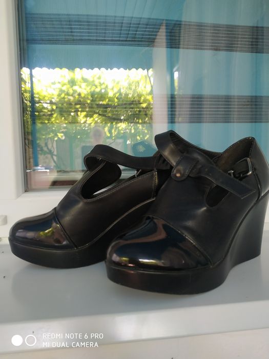 Туфлі ,шкірзам б/у