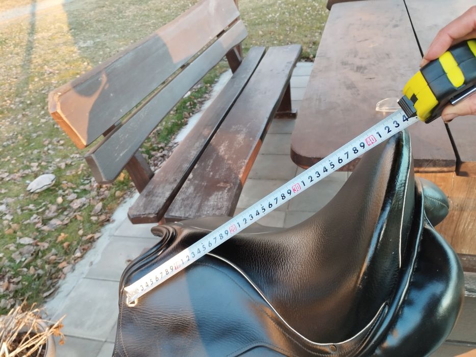 Siodło ujeżdżeniowe 17,5" angielskiej marki Cliff Barnsby