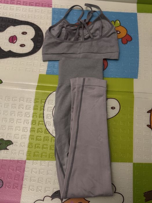 Лосини/шорти/комбінезон - спортивні( пуш ап) S-M.