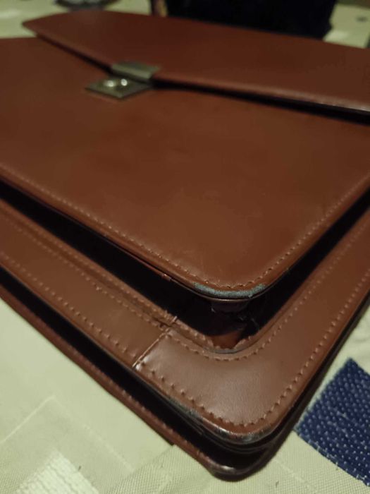 Pasta castanha vintage