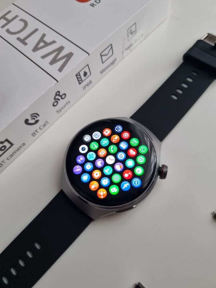 GT4 PRO Smartwatch