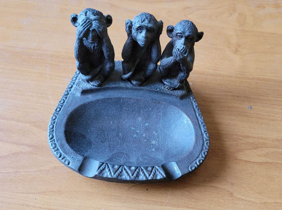 Zabytkowa papierośnica