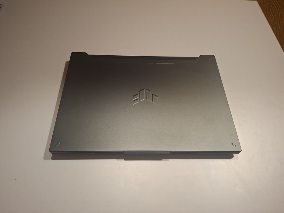 Ноутбук ASUS игровой(читайте описание)