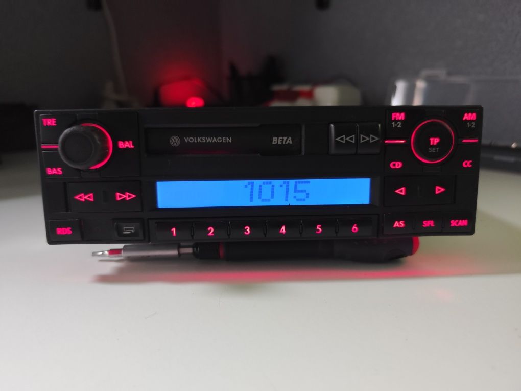 Radio BETA  Blaupunkt GMBH z kodem.