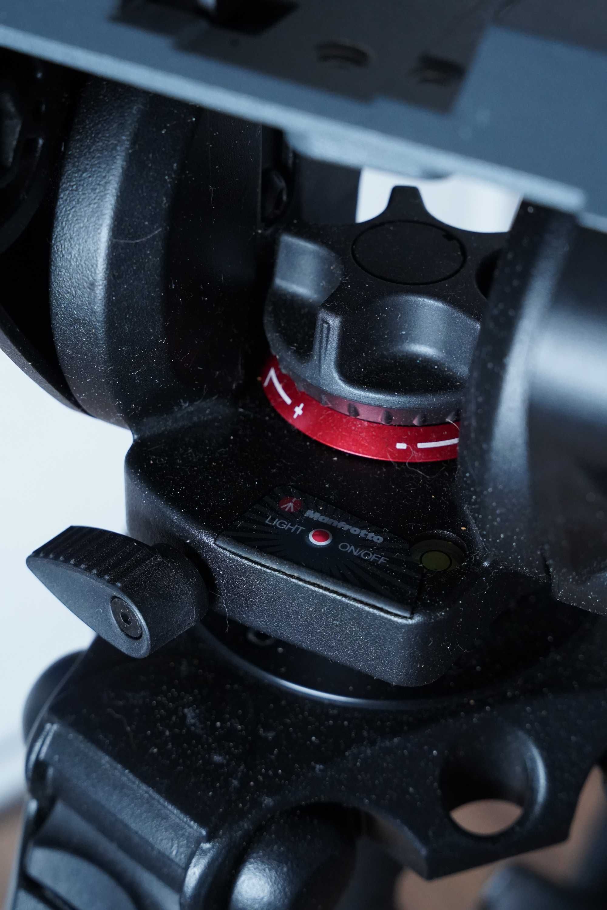 Manfrotto MN536 z głowicą MN504HDV i pokrowcem MBAG100P