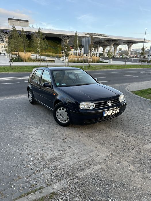 Volkswagen Golf 1.6 SR**Zamina**Gwarancja**Klima** Oszczędny**