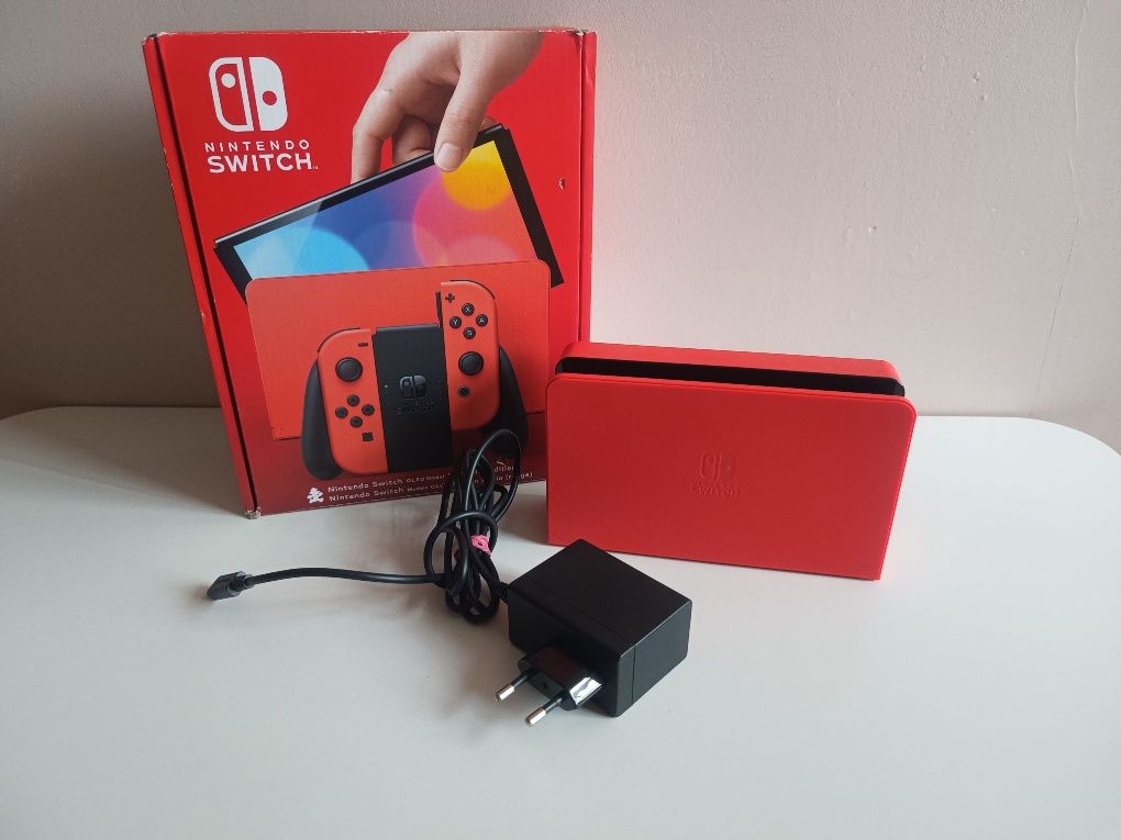 Stacja dokująca Mario Edition + Ładowarka + karton [Nintendo Switch]