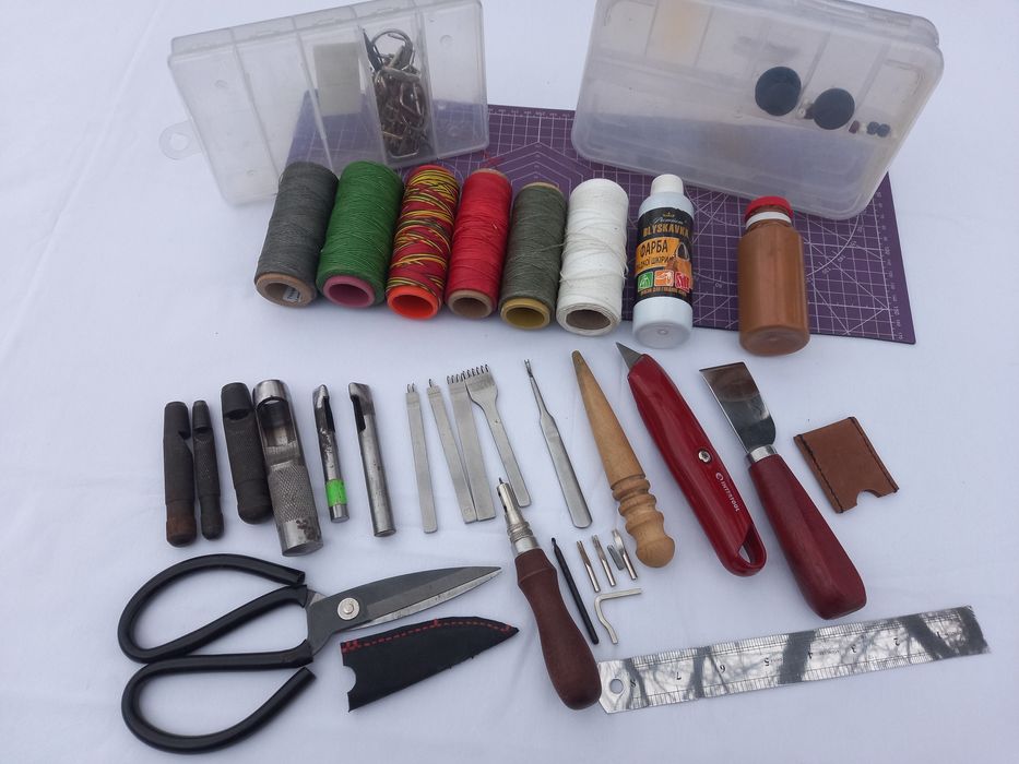 Набор инструментов пробои для работы с кожей