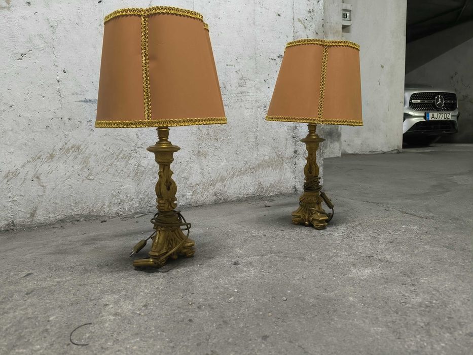 Par de Tocheiros em talha dourada