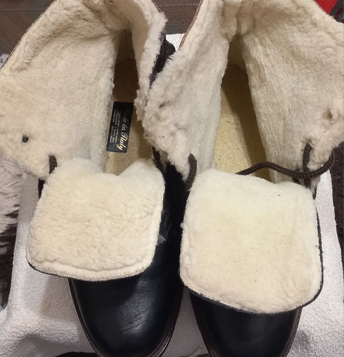 Продам чоловічі оригінальні натуральні зимові черевики нові