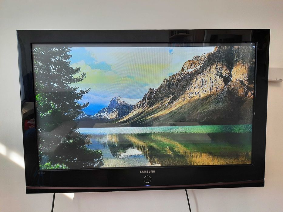 Dobry tani telewizor SAMSUNG 42” HD menu PL HDMI VESA DVB-T USB TV