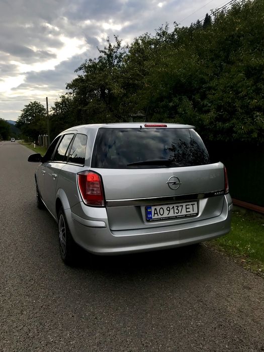 Продам Opel Astra H 1.7 диз , 2010 рік