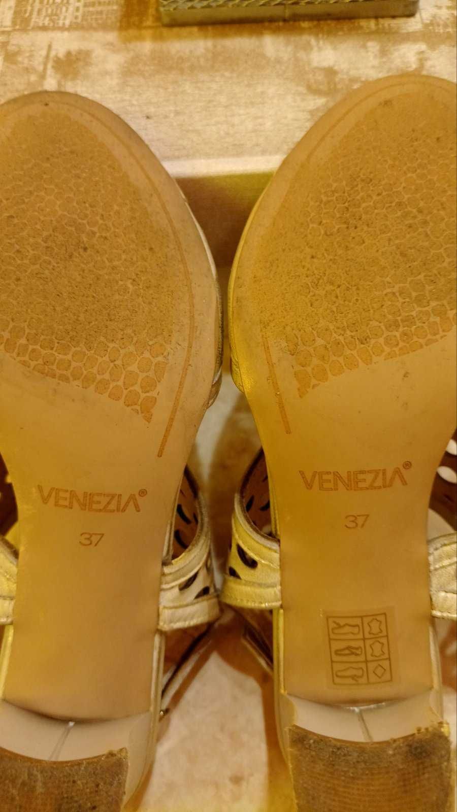 Sandałki Venezia złote 37 (23,5 cm)