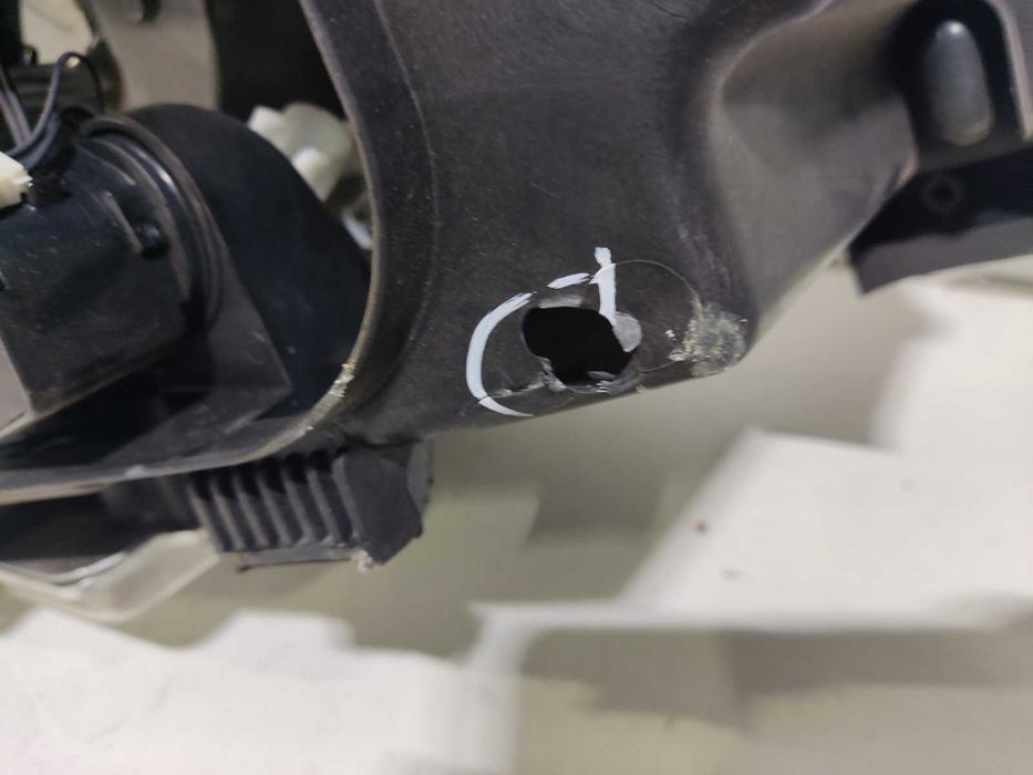 Фара ліва  Sprinter 906 A9068200961 (дефект)