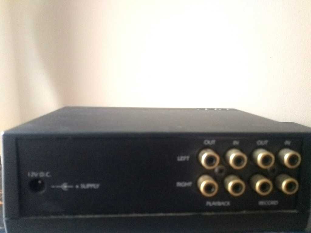 Audiofilski wzmacniacz słuchawkowy QED MB 45 2W