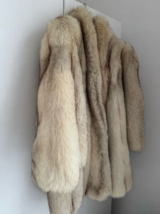 Naturalne futro kremowe bezowe białe