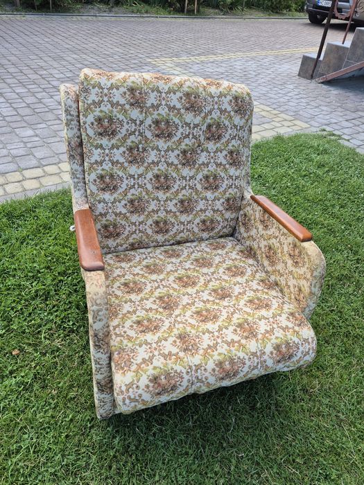 Крісла 2шт +диван