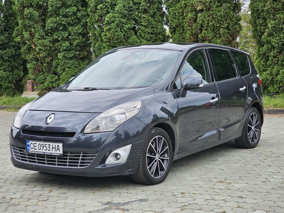 Renault scenic.