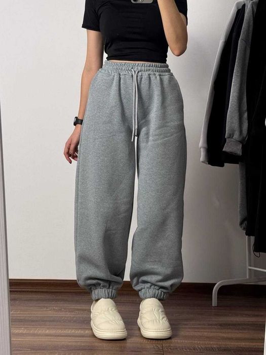 Жіночі зимові теплі спортивні штани джогери об'ємні штани НА ФЛІСІ