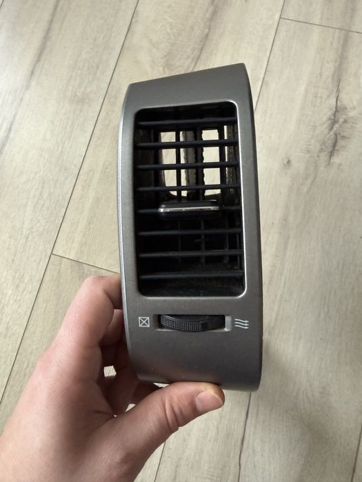 Toyota Prius 20 Lewa kratka nawiewu