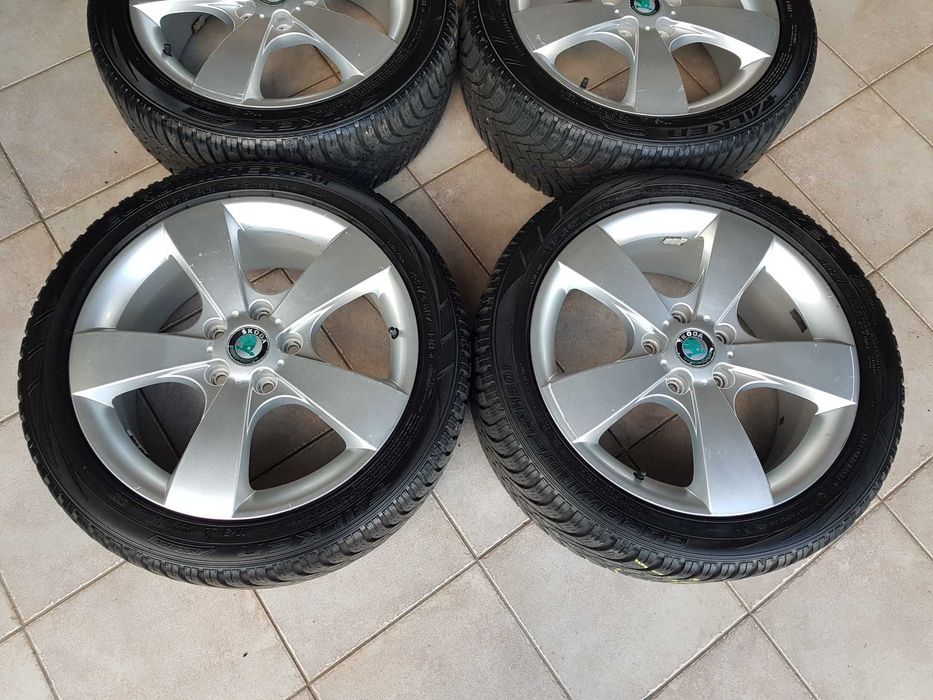 Koła zimowe Skoda Octavia 2 7x17 et54 5x112 opony 225/45/17 Falken