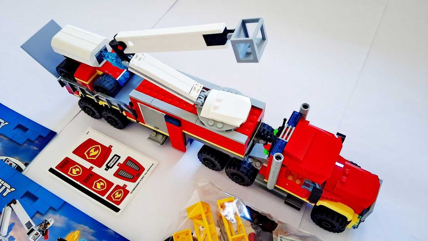 Lego City 60282 Fire Command Unit em peças novas semi montado