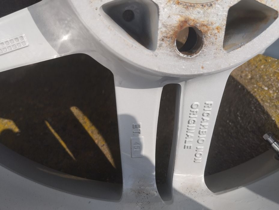 Продам комплект зимових 5X112 R17 VITO TIGUAN ТА ІНШІ