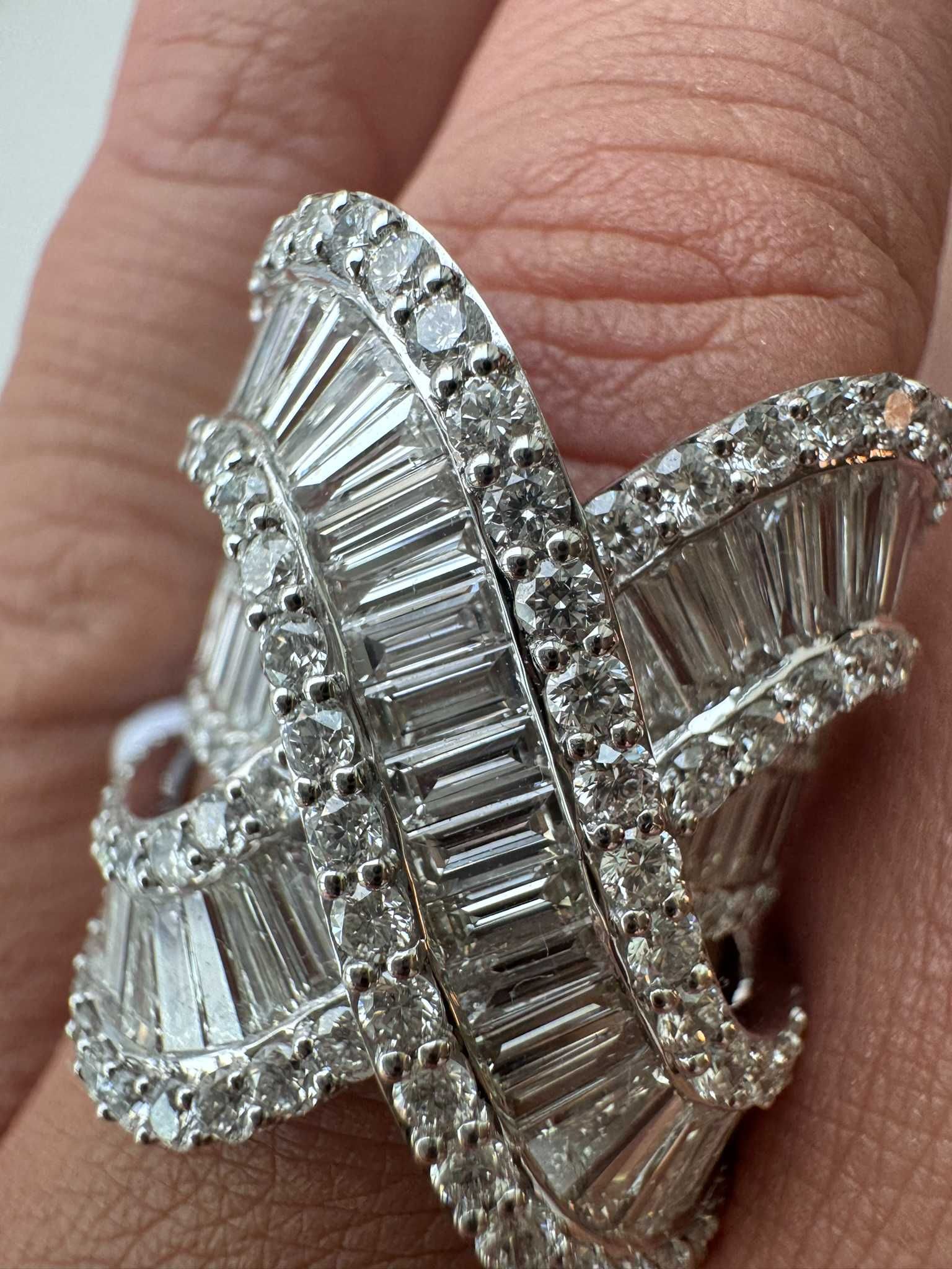 Pierścionek z naturalnymi diamentami 5.90 CT HRD Infinity bagiety